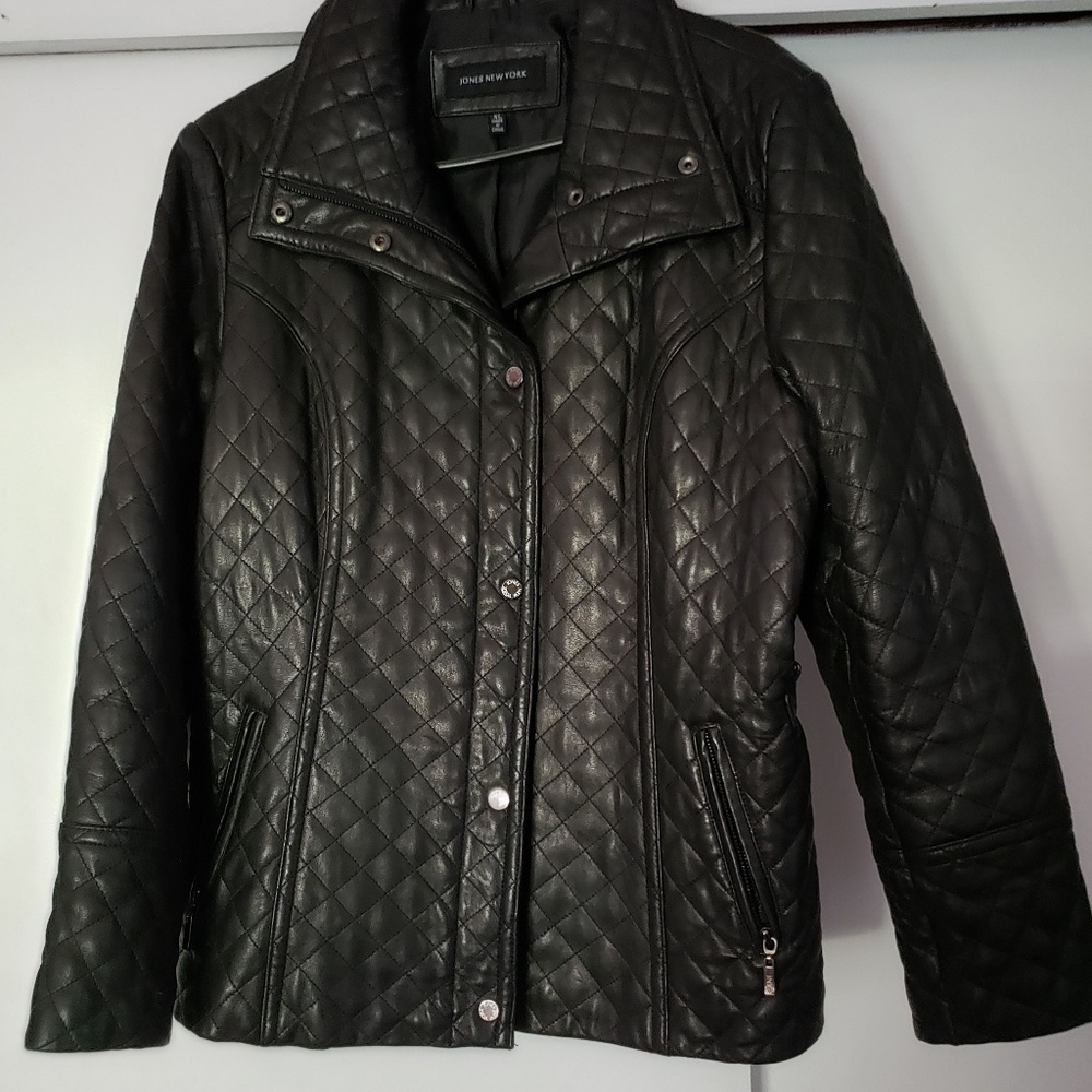 Jones New York black leather coat - size XL - EUC